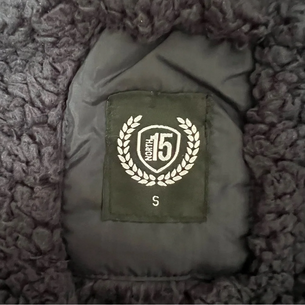 North 15 this black